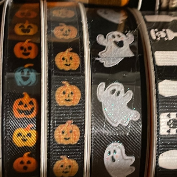 6 Ribbons - Picture 2 of 2